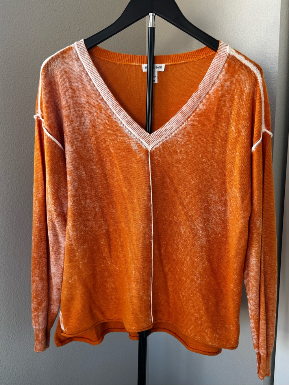Vince Camuto Orange Velvet-Effect V-Neck Pullover